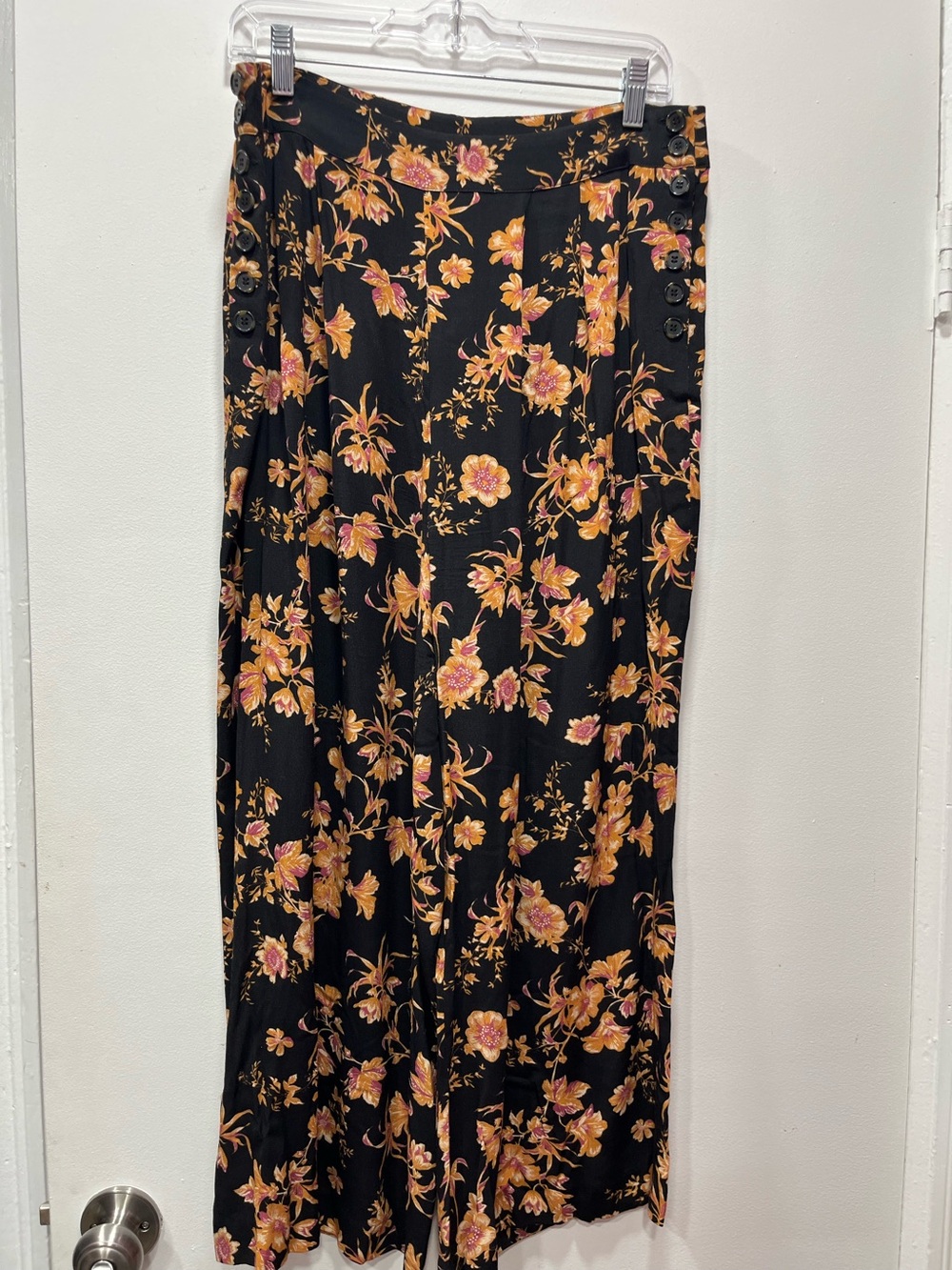 Anthropologie x Kachel Black Floral Cropped Wide-Leg Pants Sz. 10 - Picture 2 of 11